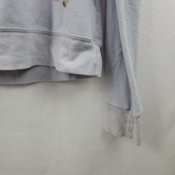 Wildfox White Prairie Rose Floral Pullover Sweater in Size Medium - Picture 5 of 7